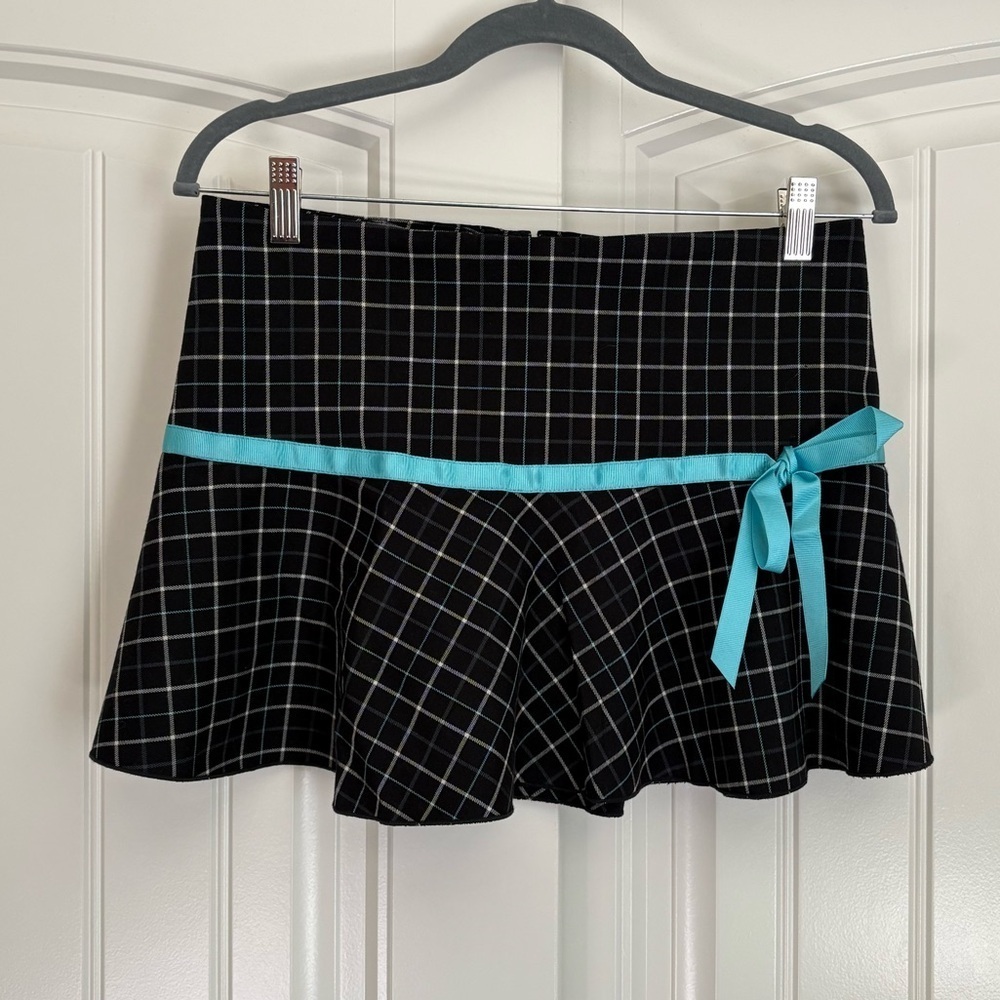 Y2K 2000’s Anchor Blue mini skirt black & blue plaid size 7